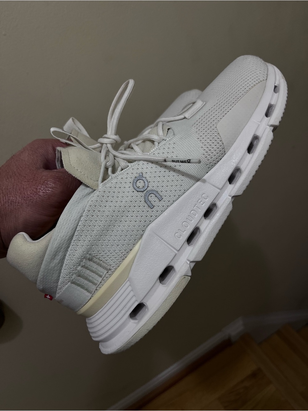On CloudNova
Dynamic Comfort
Athletic/Lifestyle Shoes
Size 7 for Women